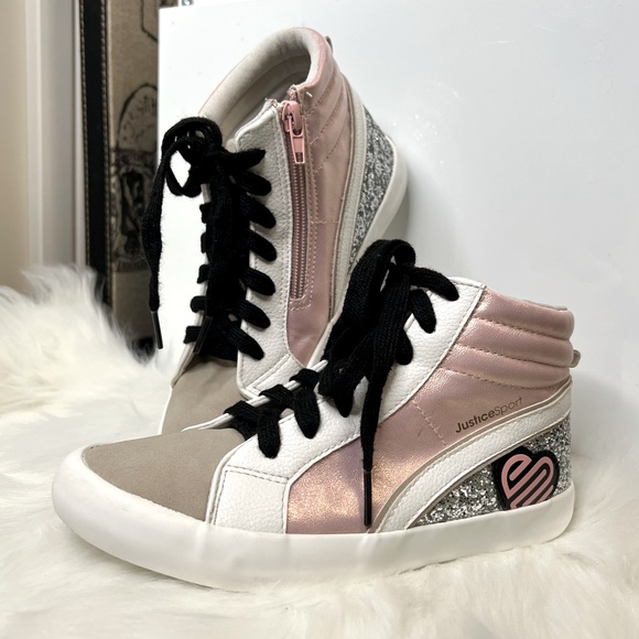 JUSTICE GIRLS’ IRIS SNEAKERS - Size 2Y - Picture 2 of 9